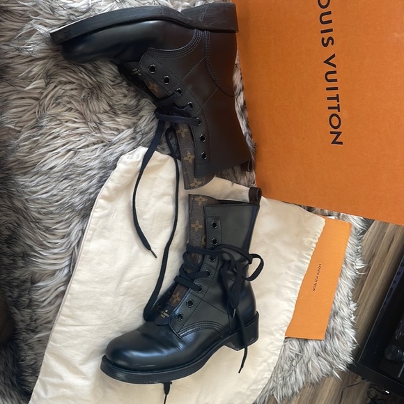 Louis Vuitton combat boots for women - Picture 2 of 5